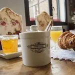 فندق مبيت وإفطار Anita's